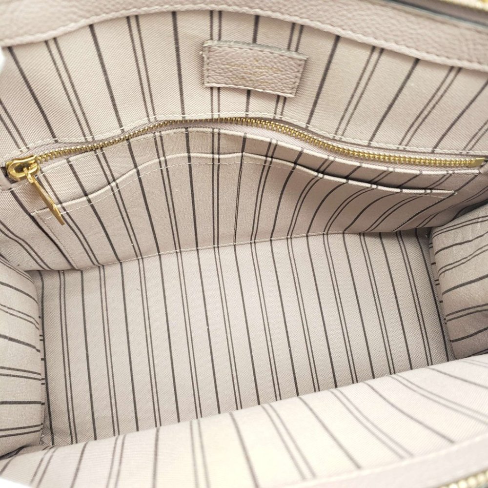 Louis Vuitton Pont Neuf MM Empreinte Shoulder Bag - Picture 11 of 15